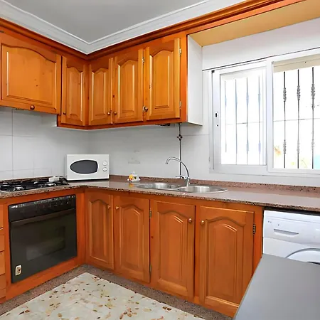 Villa Familiar Con Piscina Privada Y Jardin