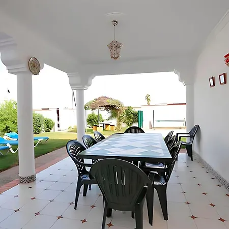 Familiar Con Piscina Privada Y Jardin Villa Conil De La Frontera